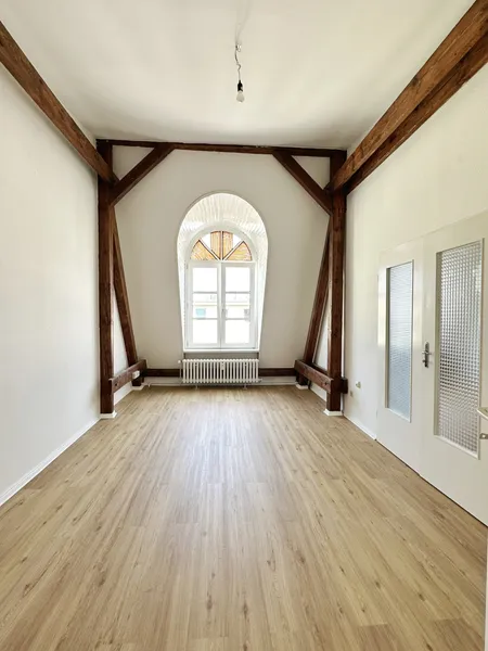 4-Zimmer-Dachgeschosswohnung mit großzügiger Terrasse! — photo 1